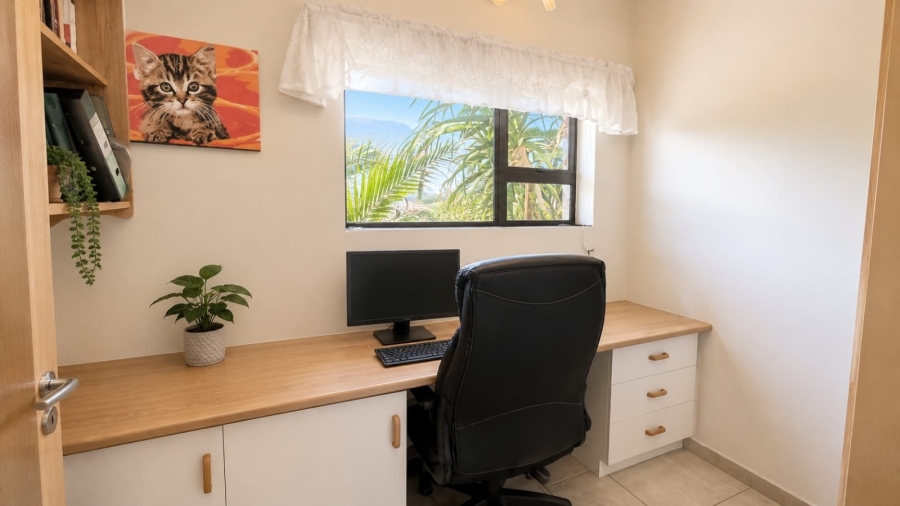 5 Bedroom Property for Sale in Outeniqua Strand Western Cape